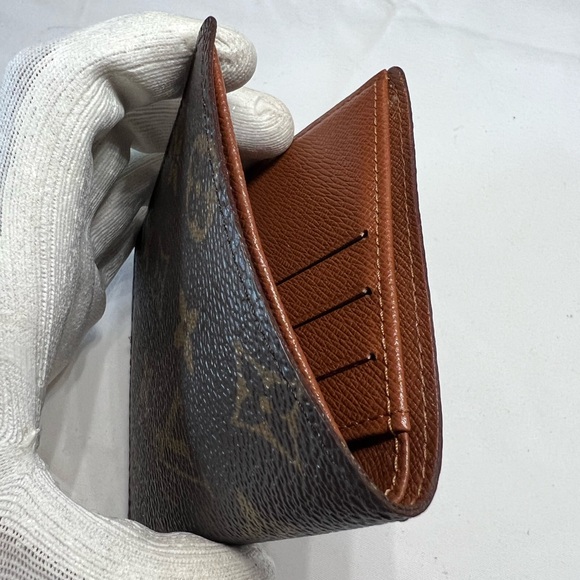 Louis Vuitton Monogram Bi-fold Wallet - Picture 6 of 7